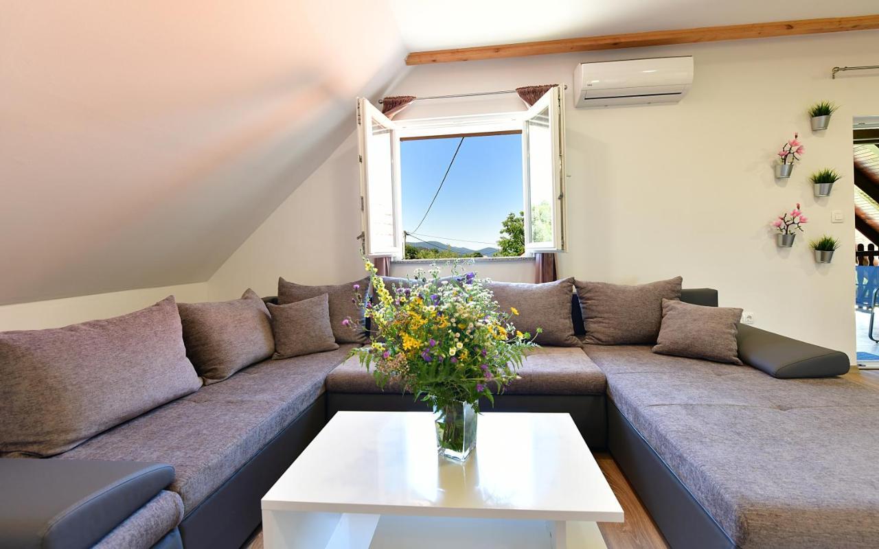 Apartman Vito Saborsko Exteriör bild