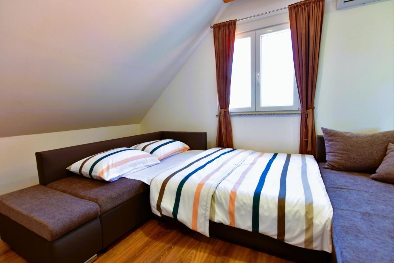 Apartman Vito Saborsko Exteriör bild
