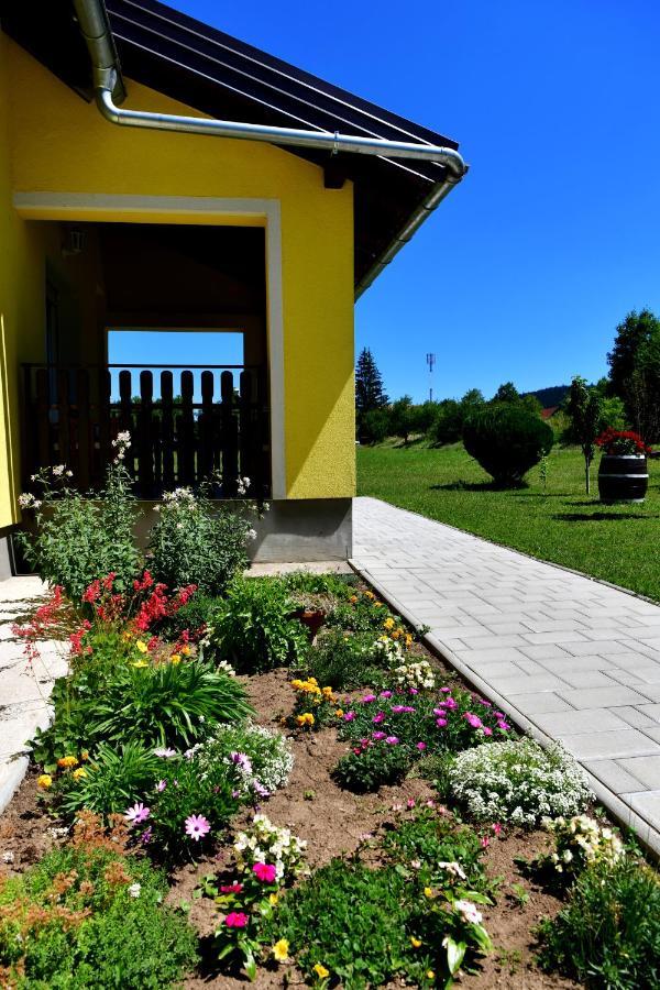 Apartman Vito Saborsko Exteriör bild